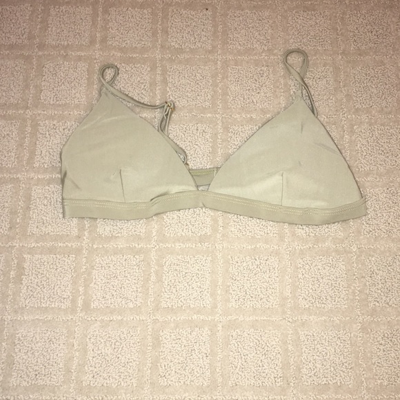 Bikini - Picture 3 of 5